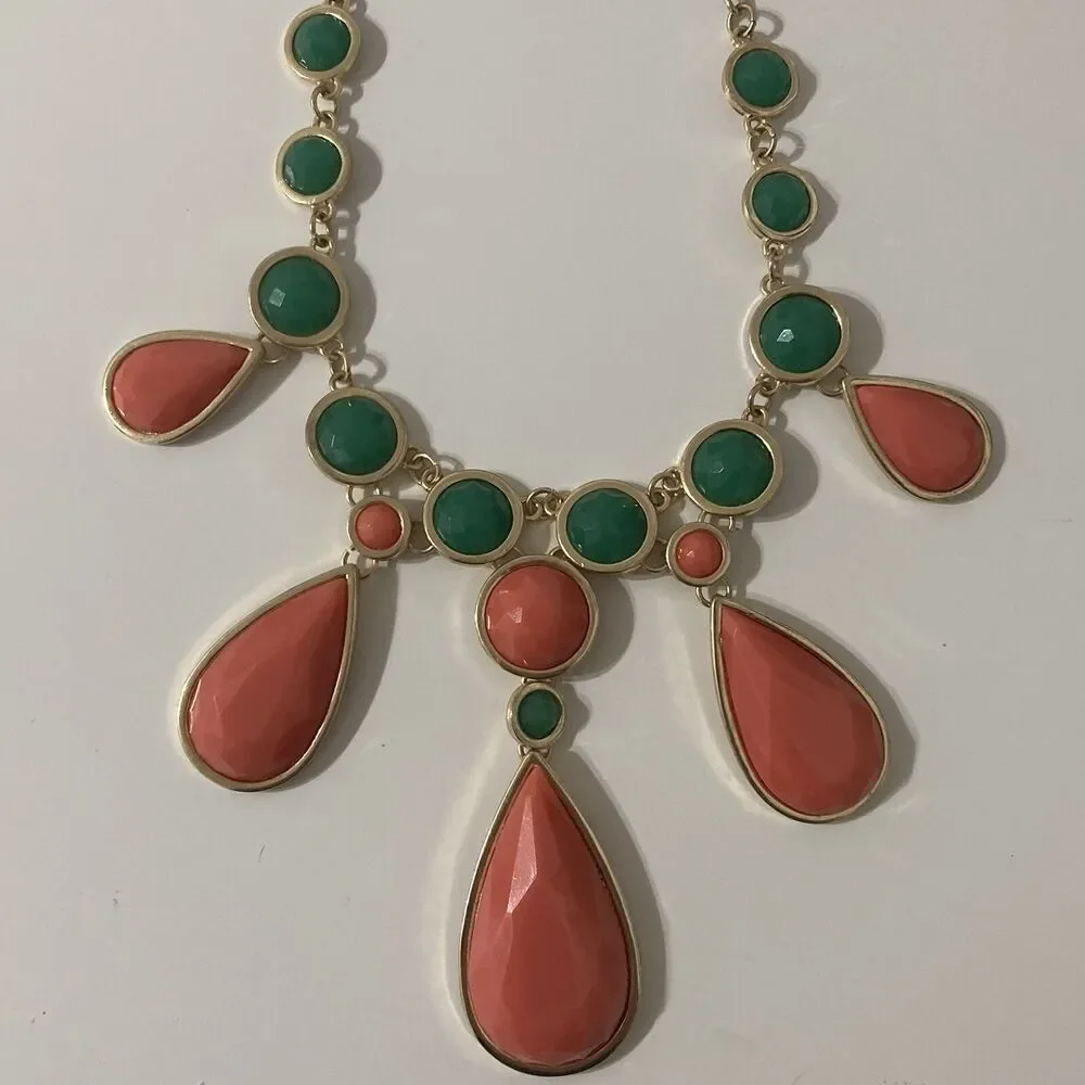 Charming Charlie Green Salmon Rhinestone Statement Necklace Gold Tone Teardrop